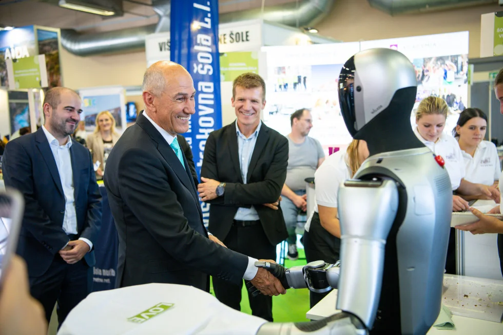 UBTECH Names Slovenia's Hiproject Its Exclusive Walker-Series Balkan Distributor